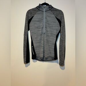 Athleta Gray Black Half Zip Long Sleeve Running Pullover Top Size Small